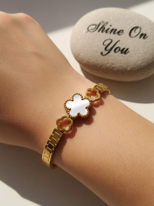 JOLIE BLOOM BANGLE